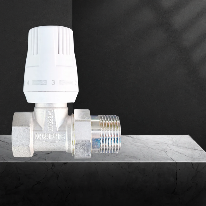 Manually controlled radiator thermostat valve