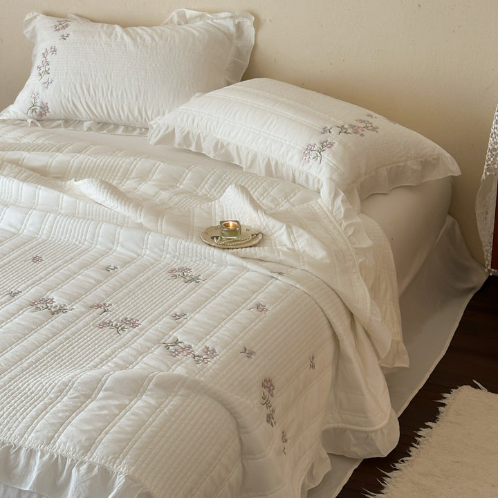 Cotton bedspread, 3-piece, with ruffles