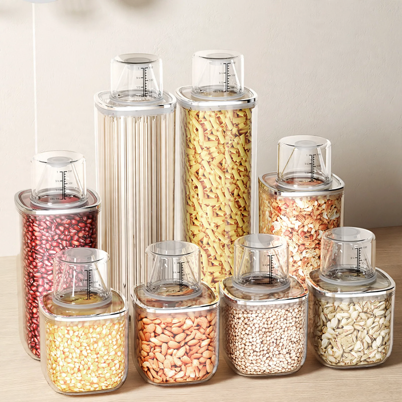 Plastic storage container, square, 0.6–2 L
