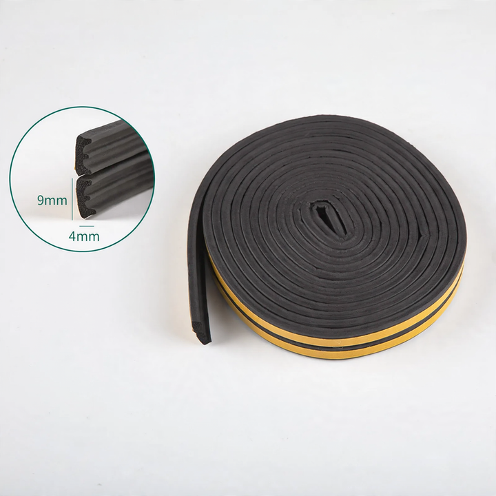 Door gap sealing strip for interior doors