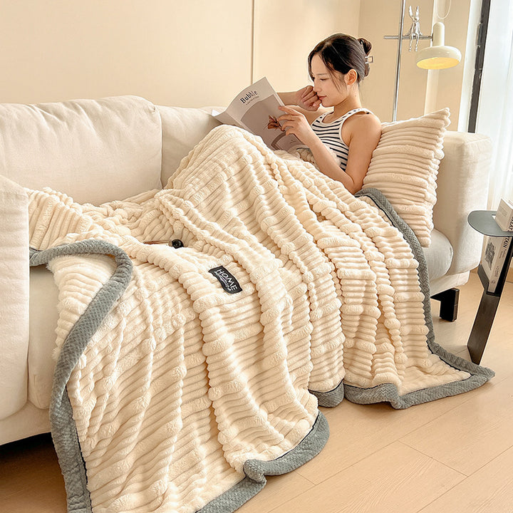 Reversible fleece blanket, lightweight and warm