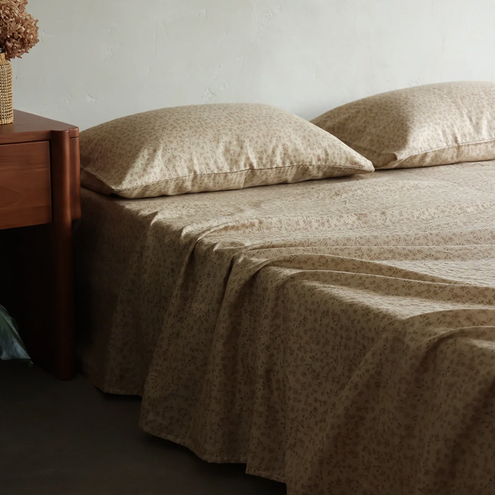 Cotton bedding set with floral pattern