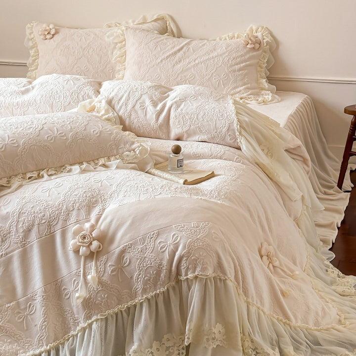 Luxury bedding set 4-piece with lace pattern, winter