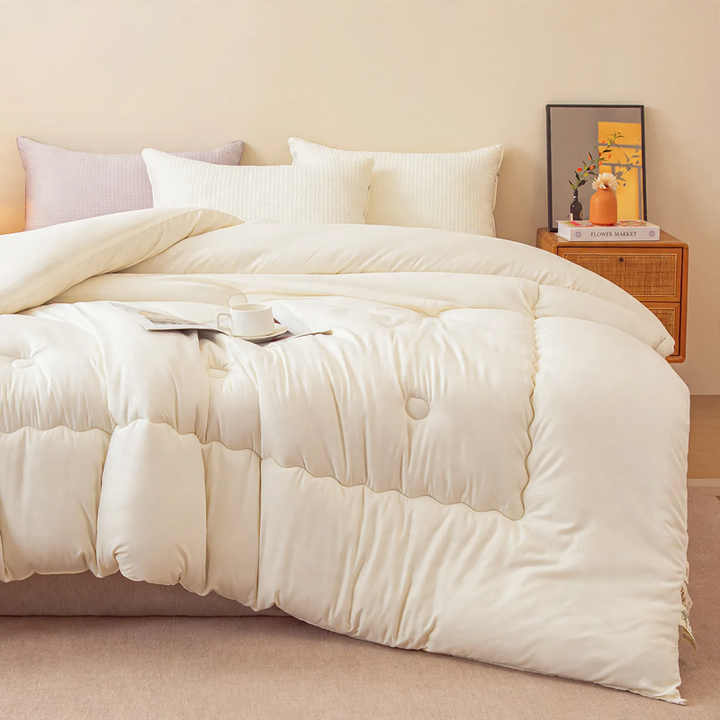 All-season blanket with temperature control