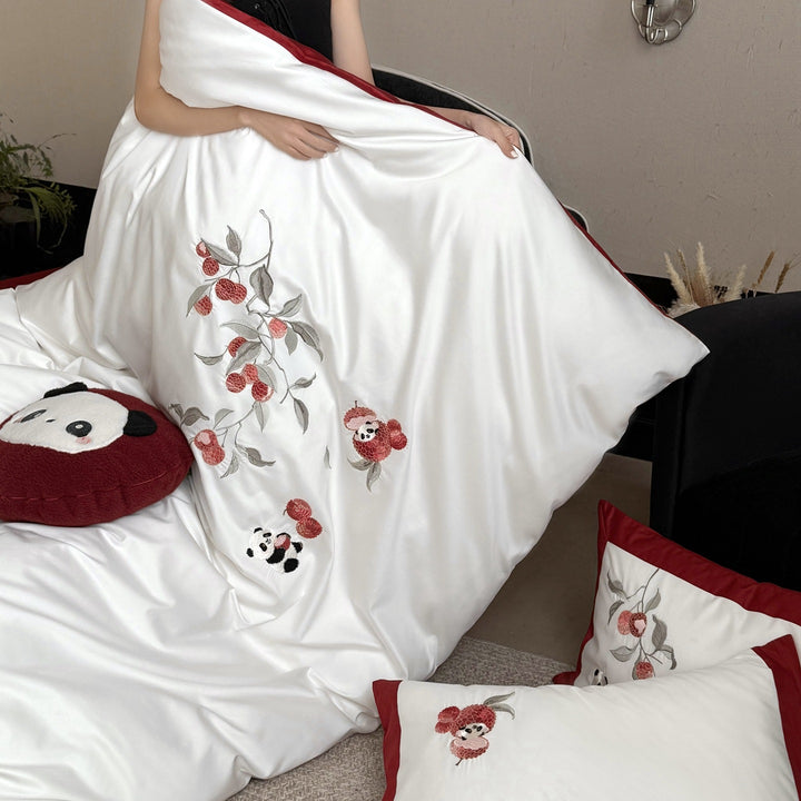Bedding set made of long-staple cotton with embroidery
