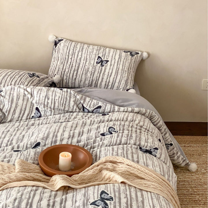 Milk fiber bedding set with 3D flower pattern