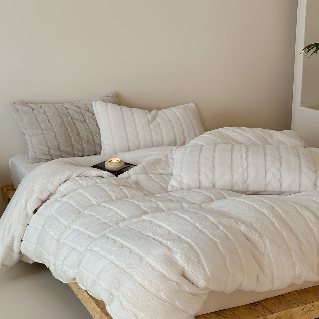 Milk fleece bedding set, 320g, with embossing pattern