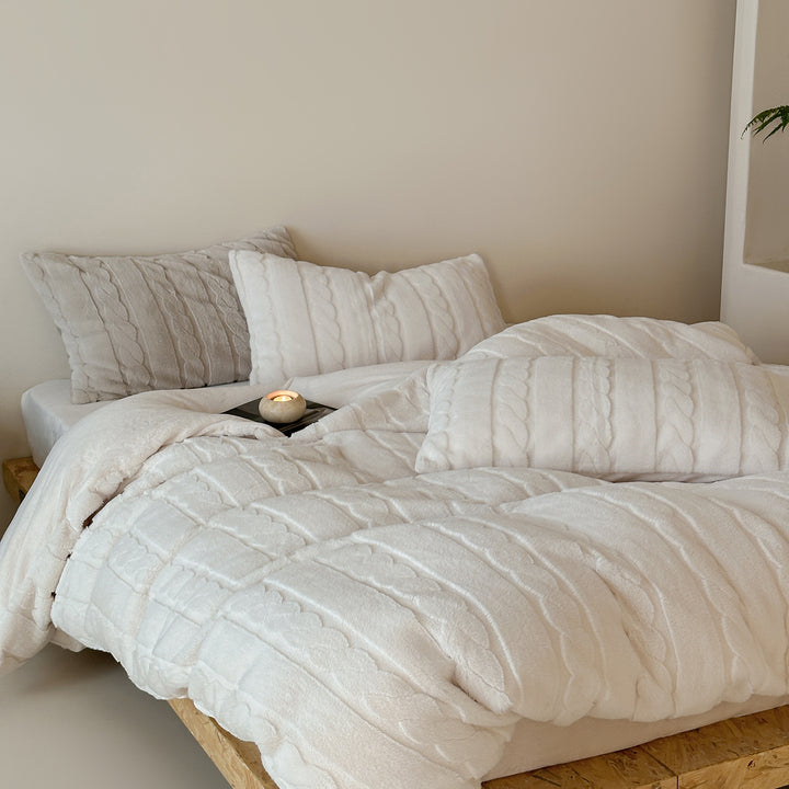 Milk fleece bedding set, 320g, with embossing pattern