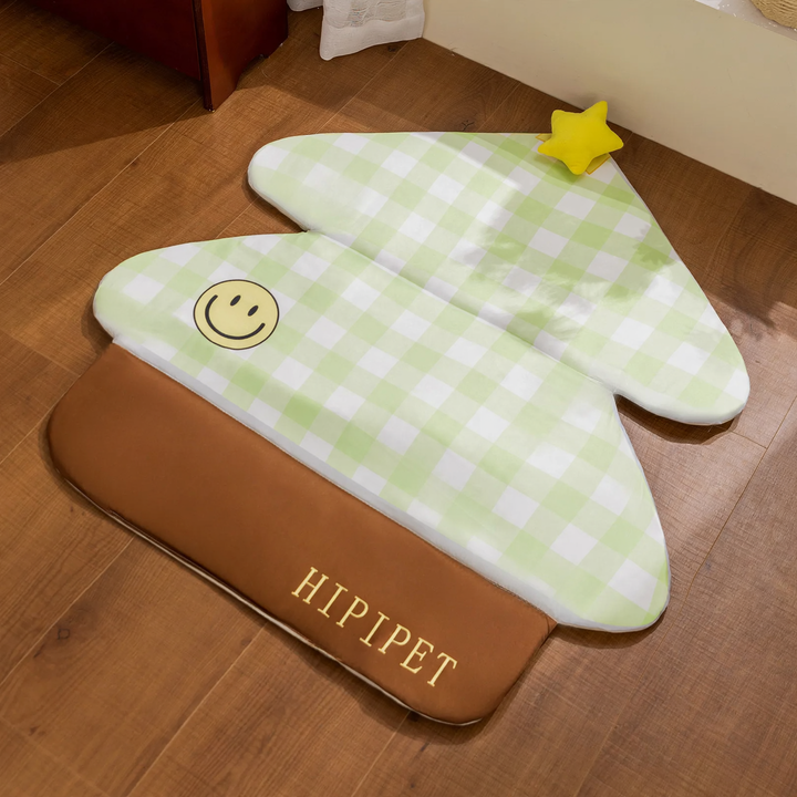 Foldable pet mat with cooling effect