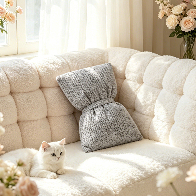 Ball cushion with bow, 20–30 cm
