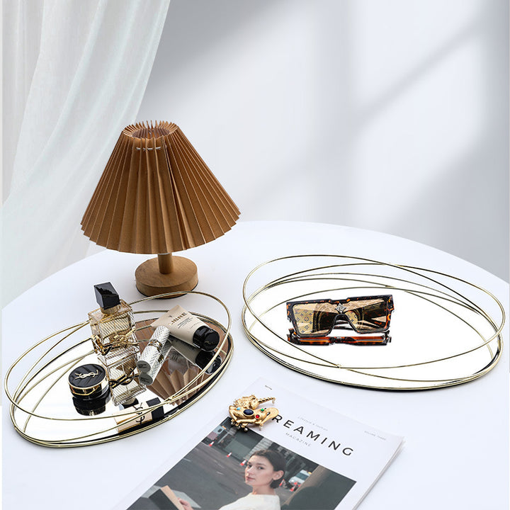 Metallic mirror tray with pearl details, Nordic