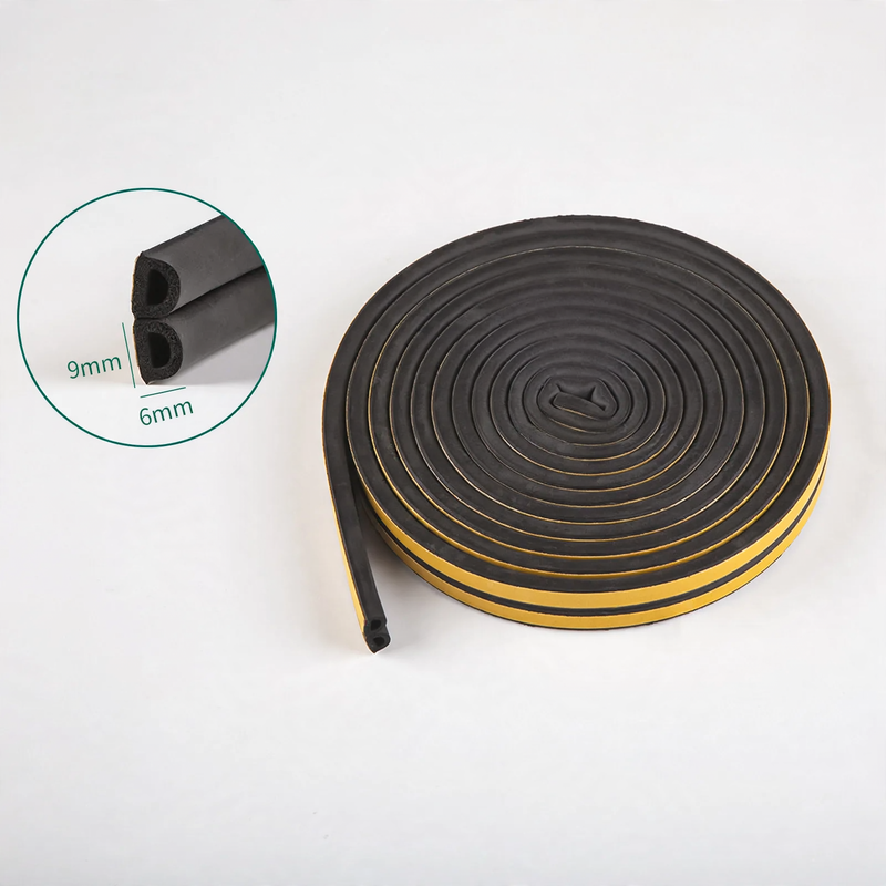 Door gap sealing strip for interior doors