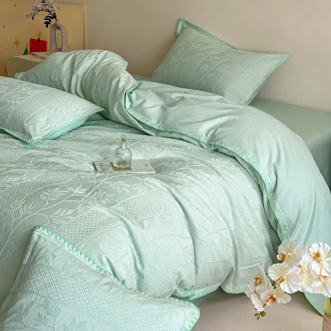 Elegant bedding set with relief pattern