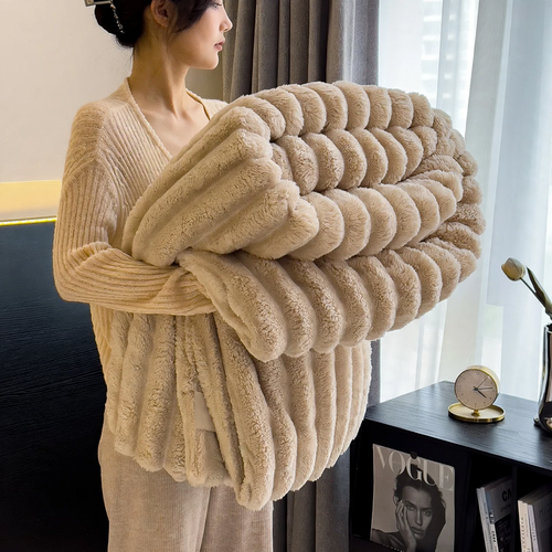 Rabbit Fur Fleece Wool Blanket, Polyester, 300–500 g