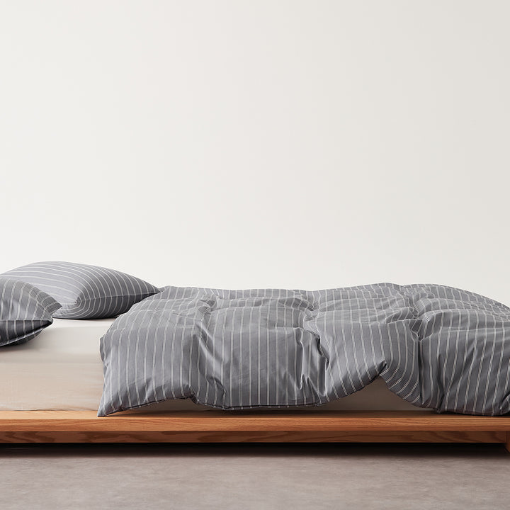 Long-staple cotton duvet cover with stripe pattern