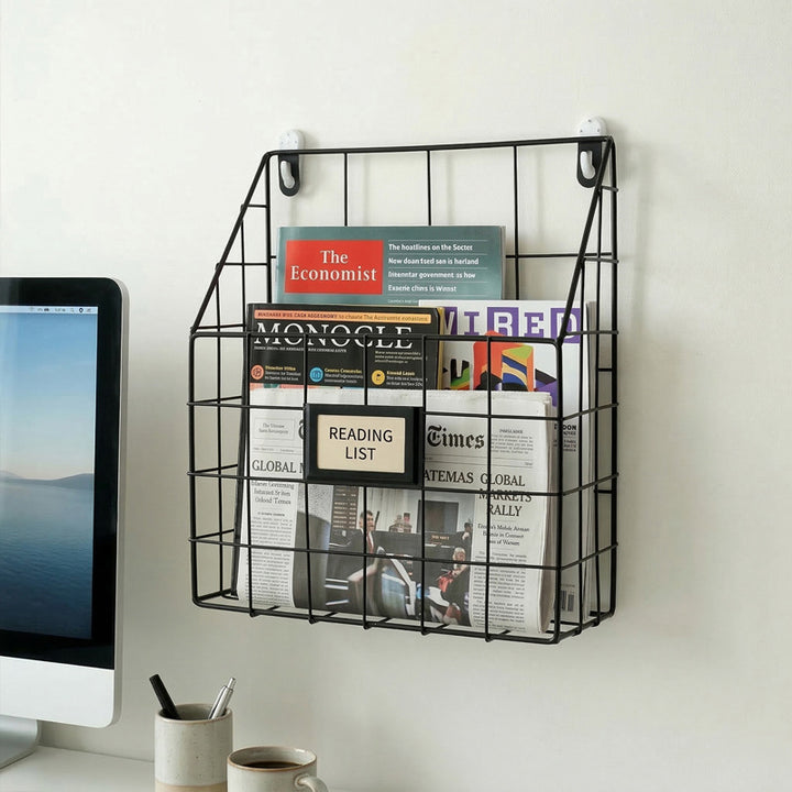 Iron wall shelf, modern and minimalist