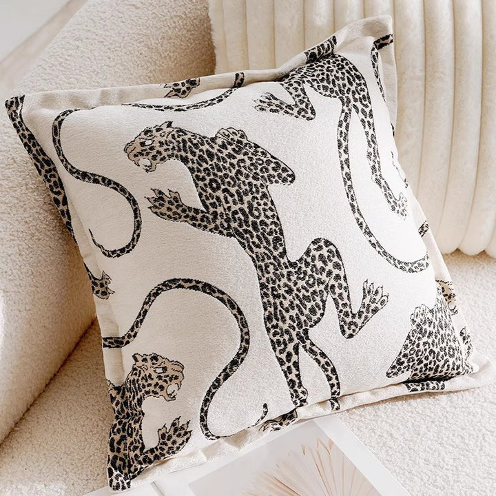 Decorative cushion Jacquard, Cream and Black