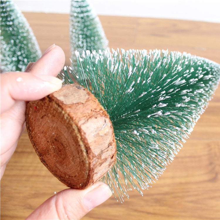 Mini Christmas tree with pine needle look
