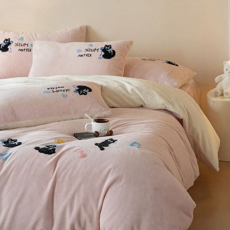 Bedding set, 4 pieces, milk fiber, cat pattern