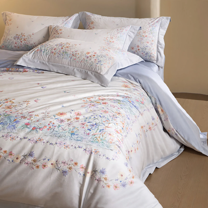 Cotton bedding set with floral pattern