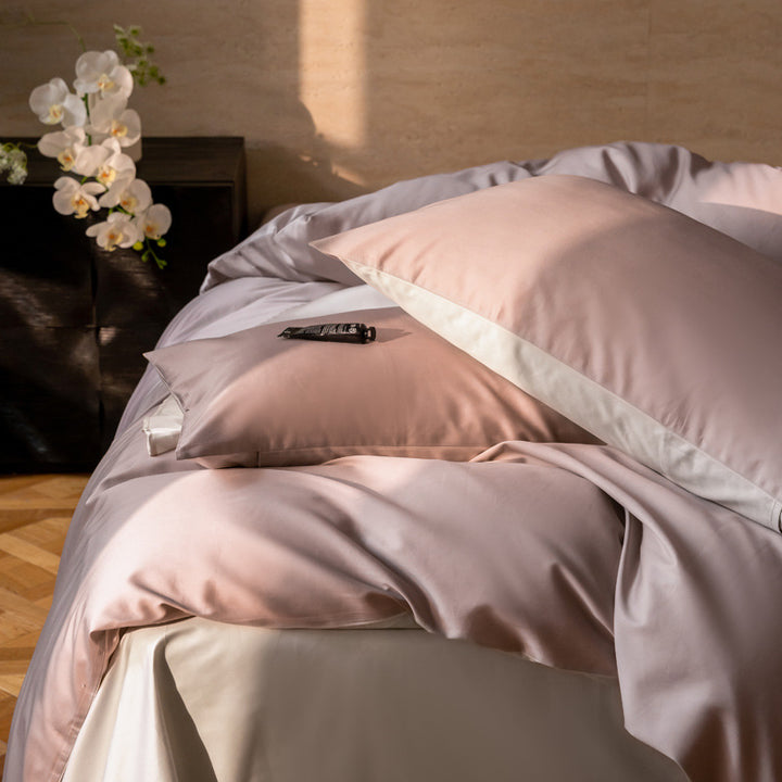 Long-staple cotton bedding in satin weave
