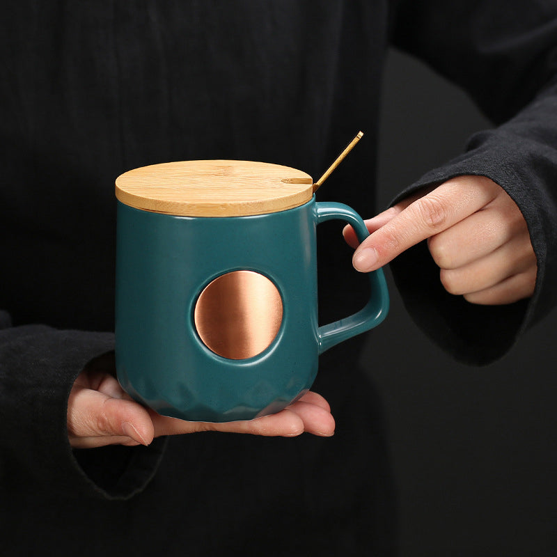 BowLift | Bronze Starbucks Creative Cup