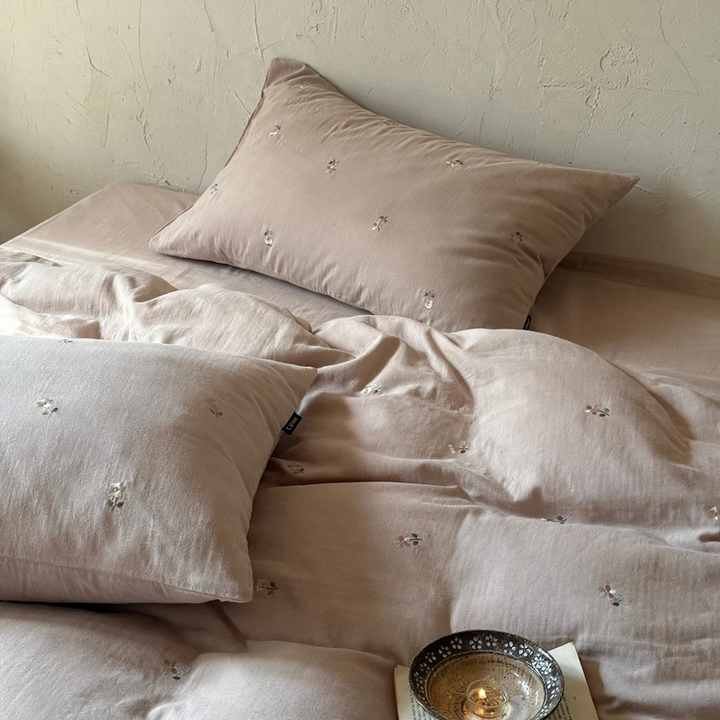 Cotton bedding, 4-piece, double layered, embroidered