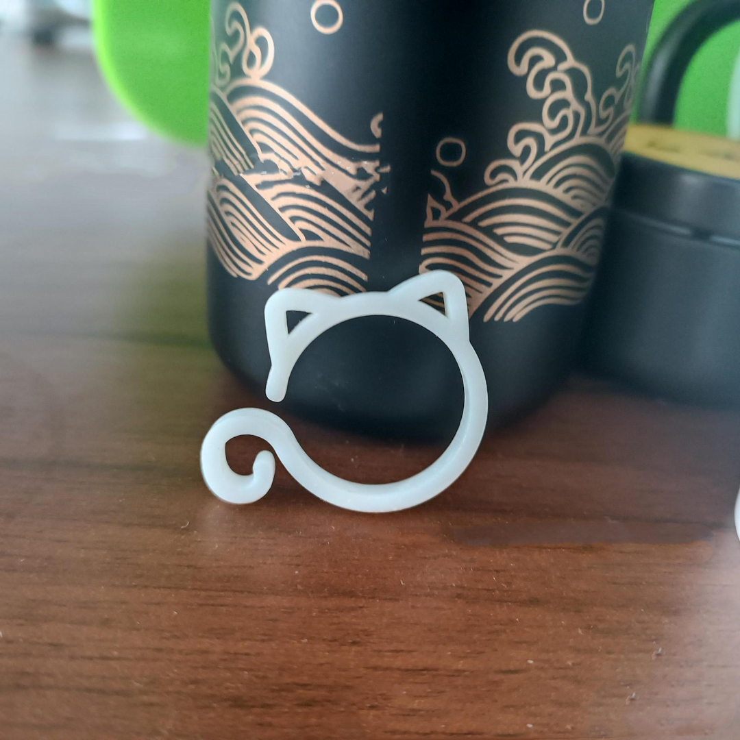 BowLift | Cat-shaped Plant Clip – Cute Plant Support for Garden and House Plants