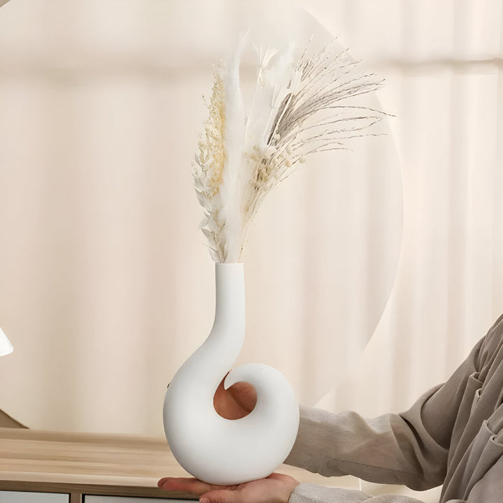 BowLift | Comodo Spiral Ceramic Vase