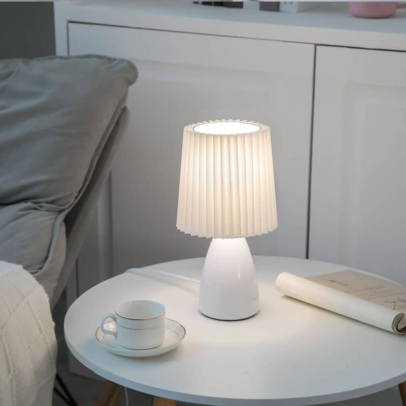 BowLift | Scandinavian Retro Table Lamp with Pleated Shade and Glass Base