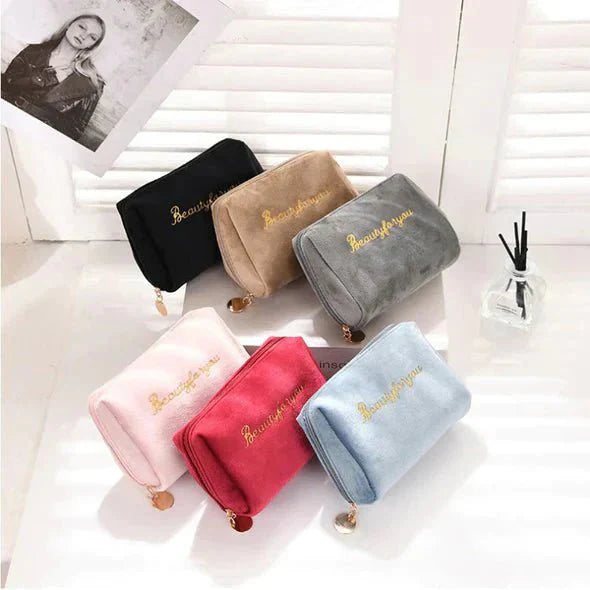 BowLift | VelvetChic - Elegance and practicality - Chic makeup bag