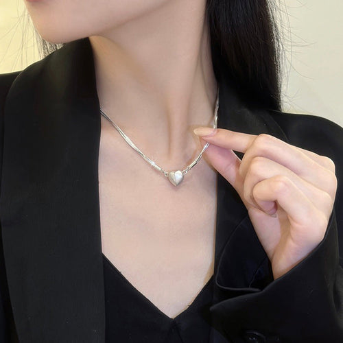 BowLift | Necklace with magnetic heart pendant