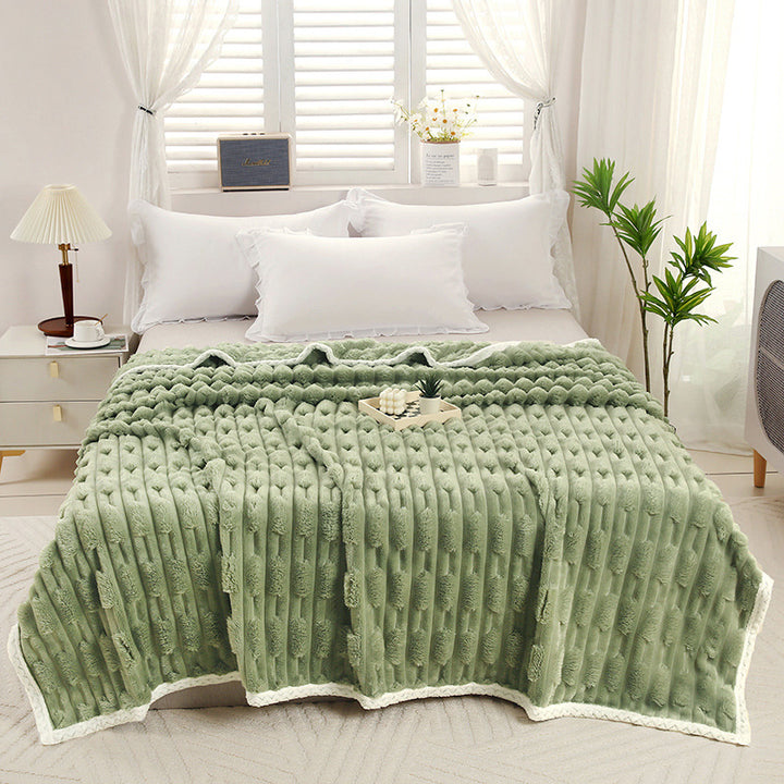 Warm cuddly blanket in fur look