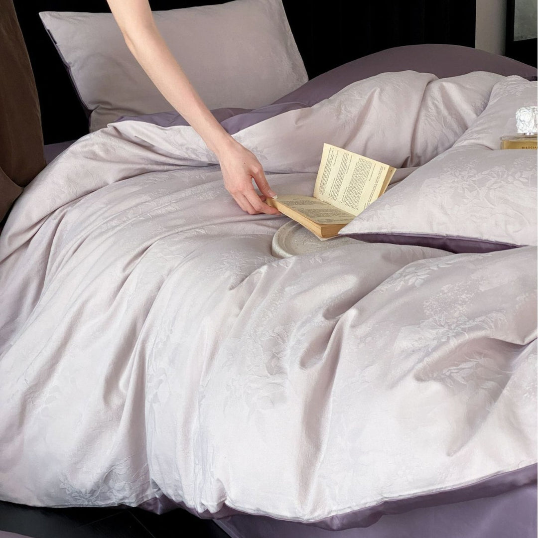 Cotton bedding with geometric pattern