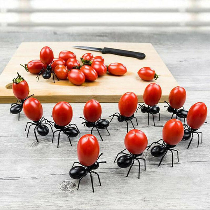 BowLift | Busy Ants Move Fruit Fork