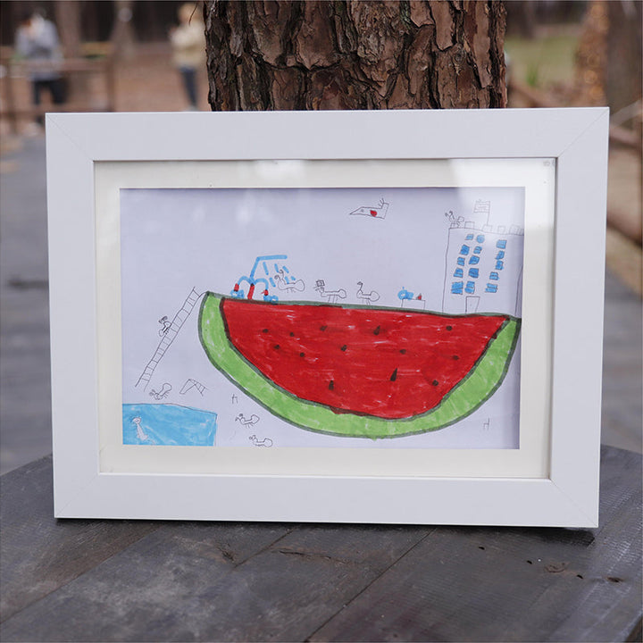 BowLift | Art photo frame for children