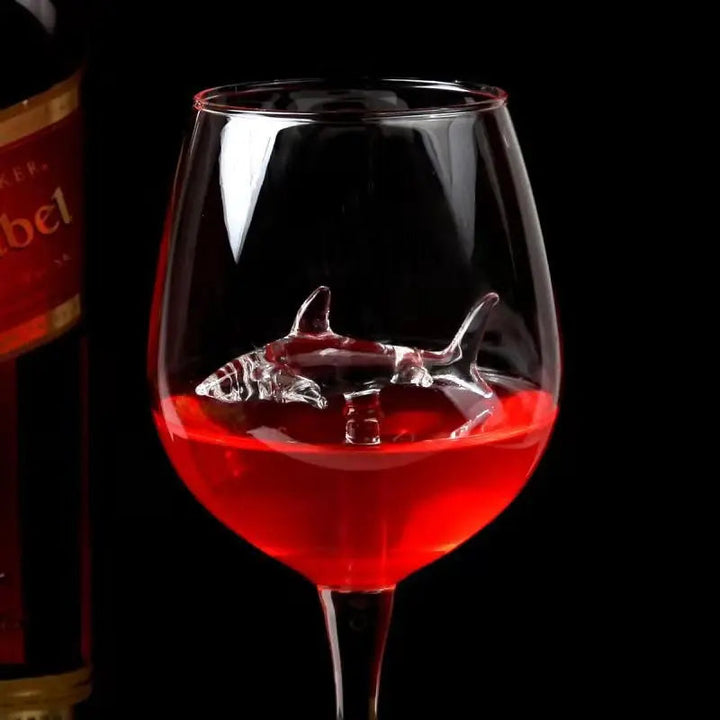BowLift | Built-in Shark Sea Wine Glasses