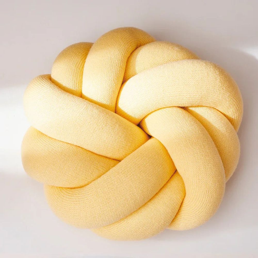 BowLift | Puffy Pretzel Cushion