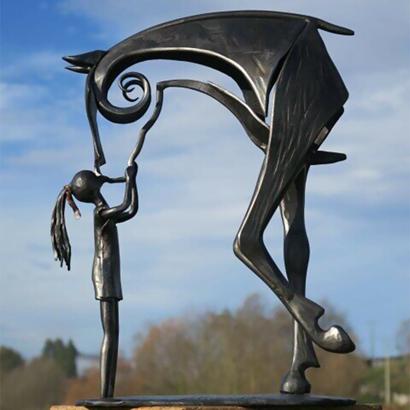 BowLift | Horse sculpture decoration