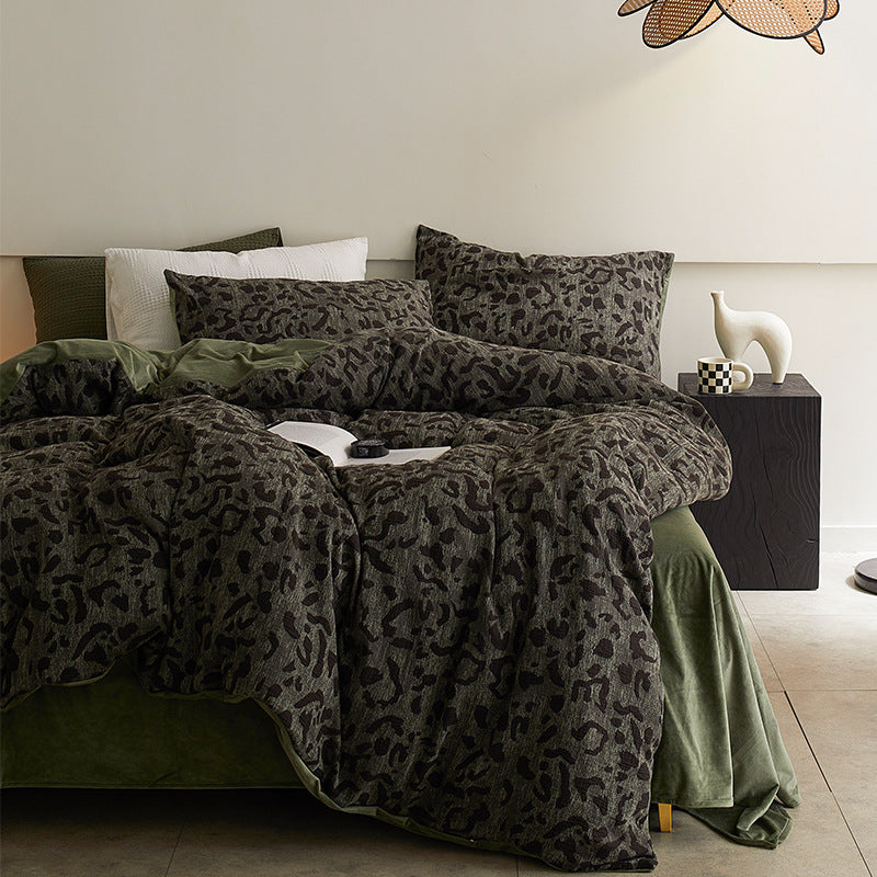 Milk fiber fleece bedding set, geometric design
