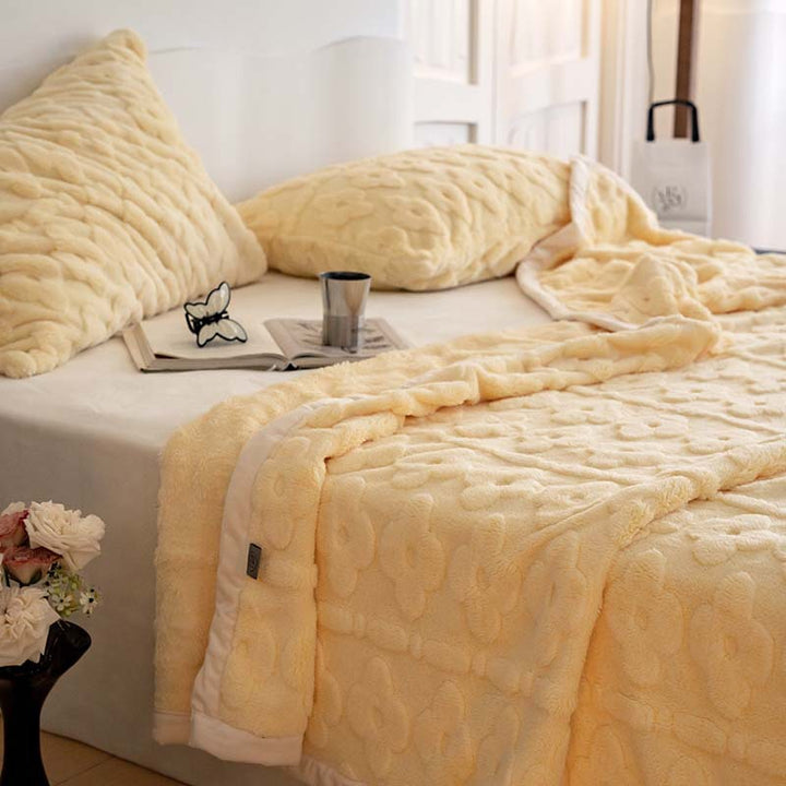Coral fleece throw blanket, 400 g/m²