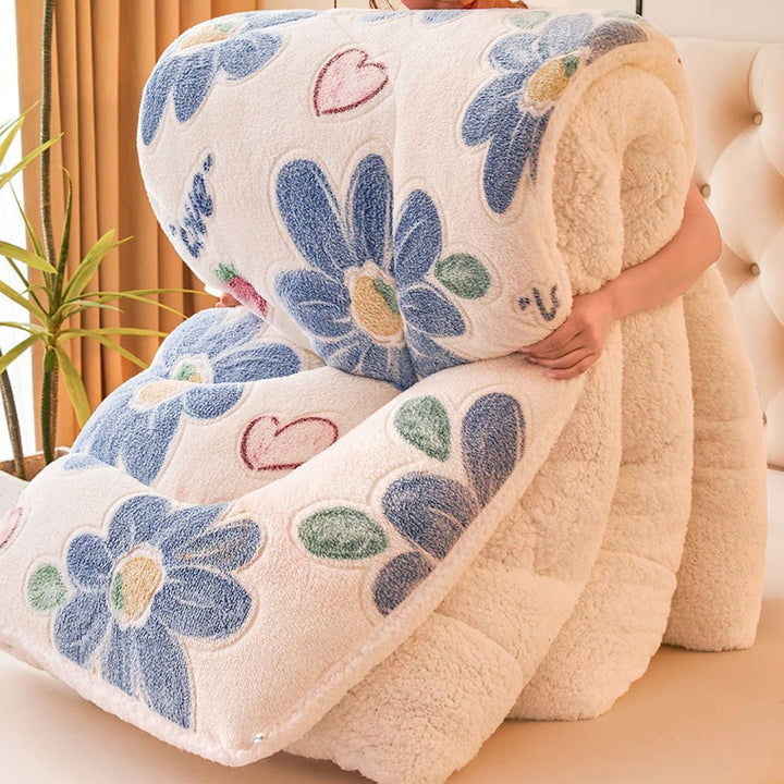 Winter duvet with polyester filling