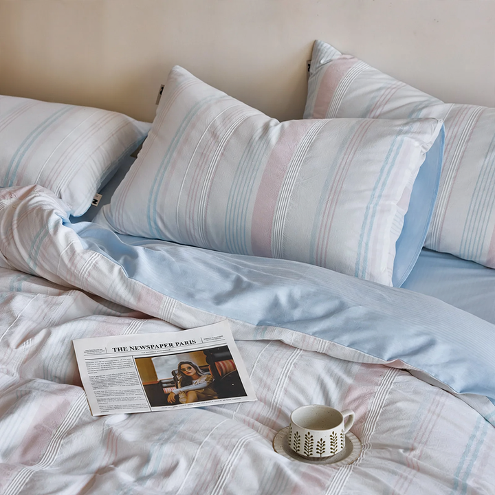 Modern duvet cover set made of pure cotton