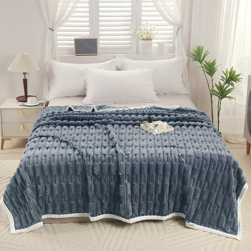 Warm cuddly blanket in fur look
