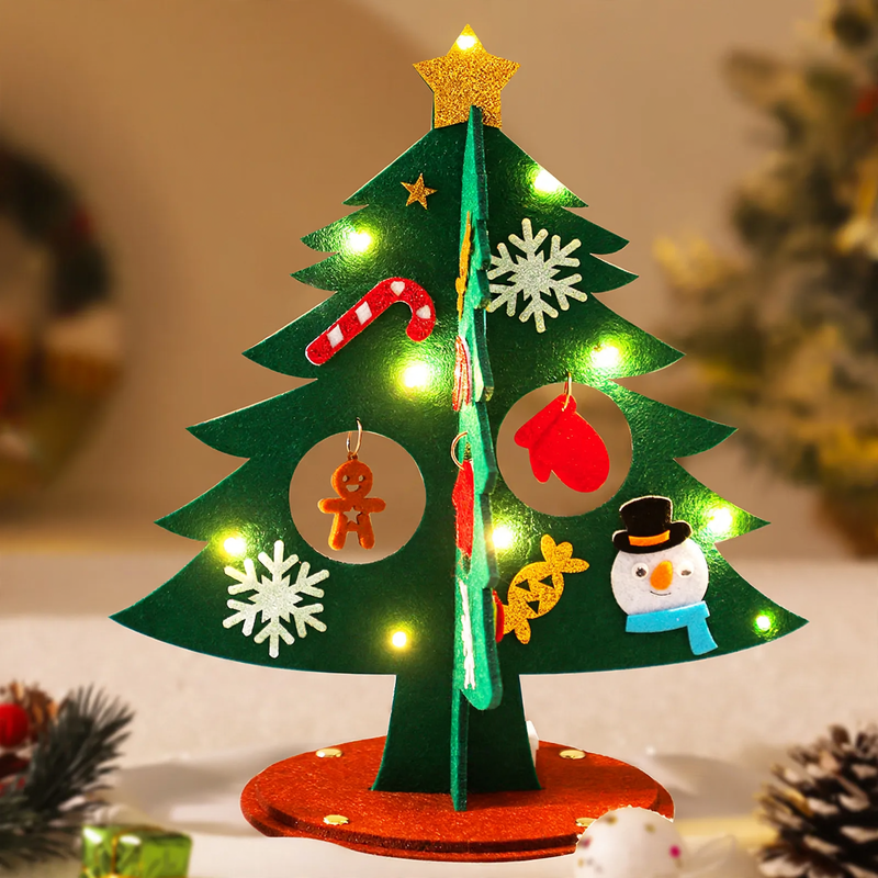 DIY Christmas tree made of fabric for crafting