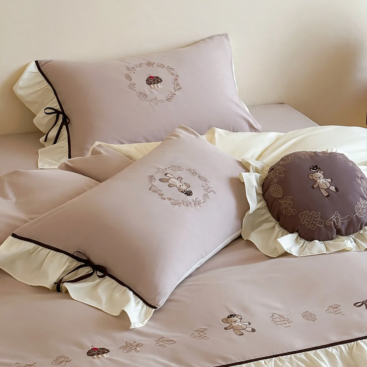 Cotton bed linen with embroidery, princess style