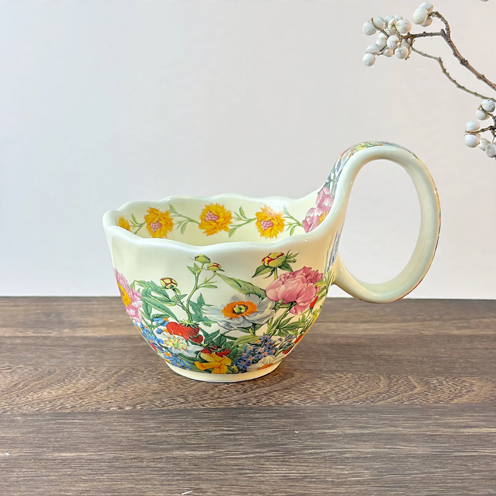 Ceramic bowl with floral motif, 13-14 cm, elegant