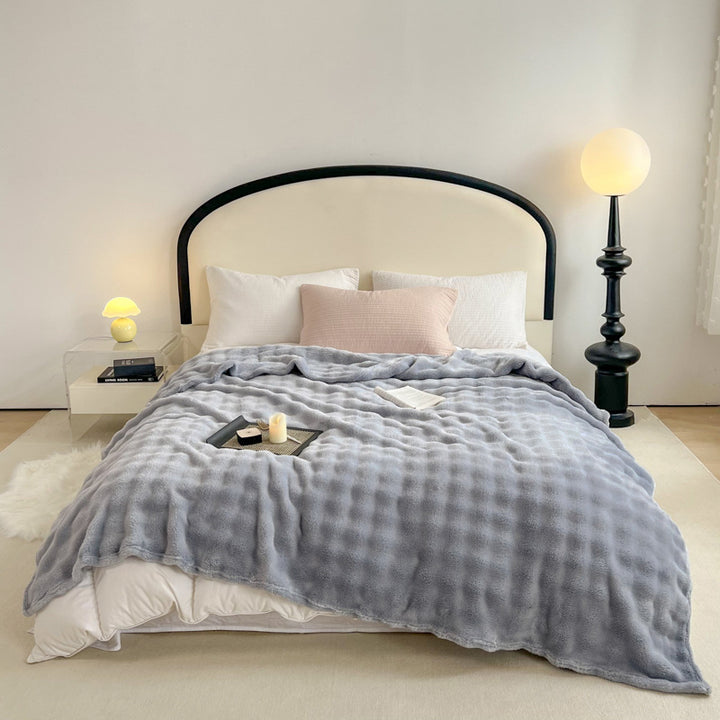 High-quality, extra soft rabbit fur look throw blanket