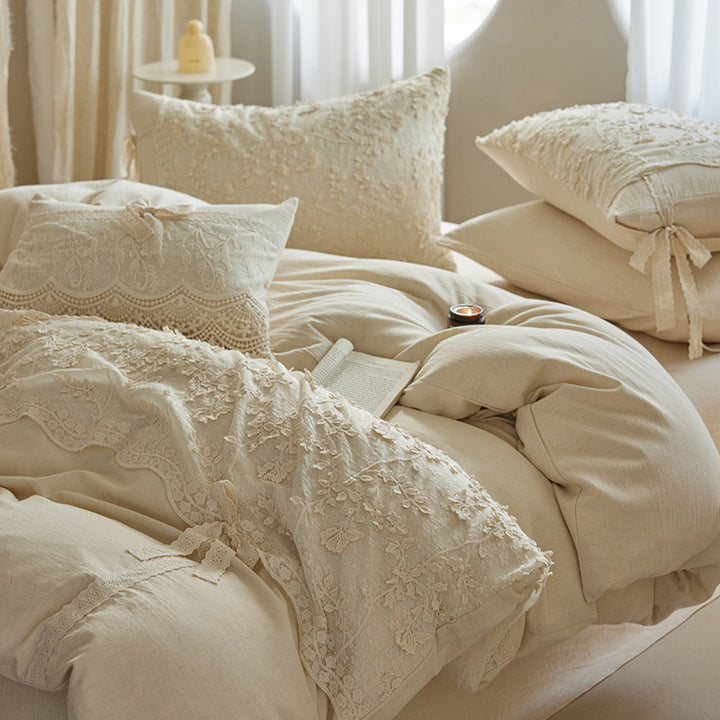 French cotton-linen bed linen set with lace details