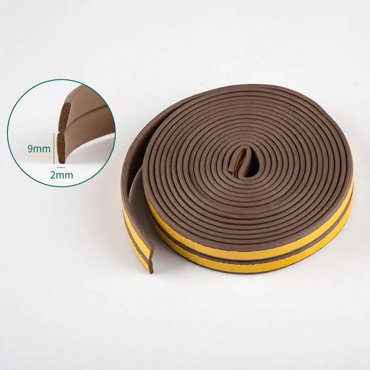 Door gap sealing strip for interior doors
